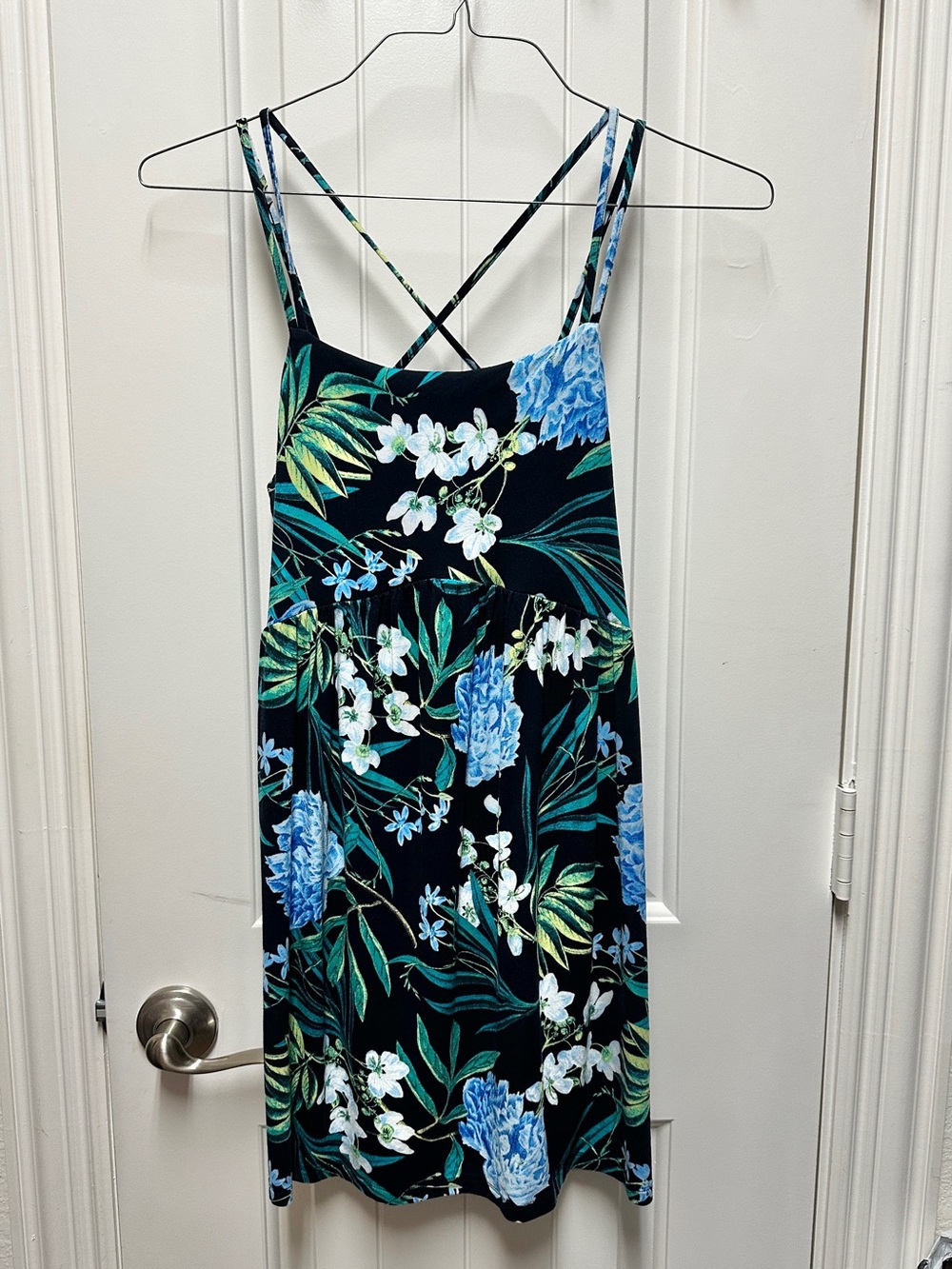 Old Navy Floral Spaghetti-Strap Sundress with Blue Green White Blooms